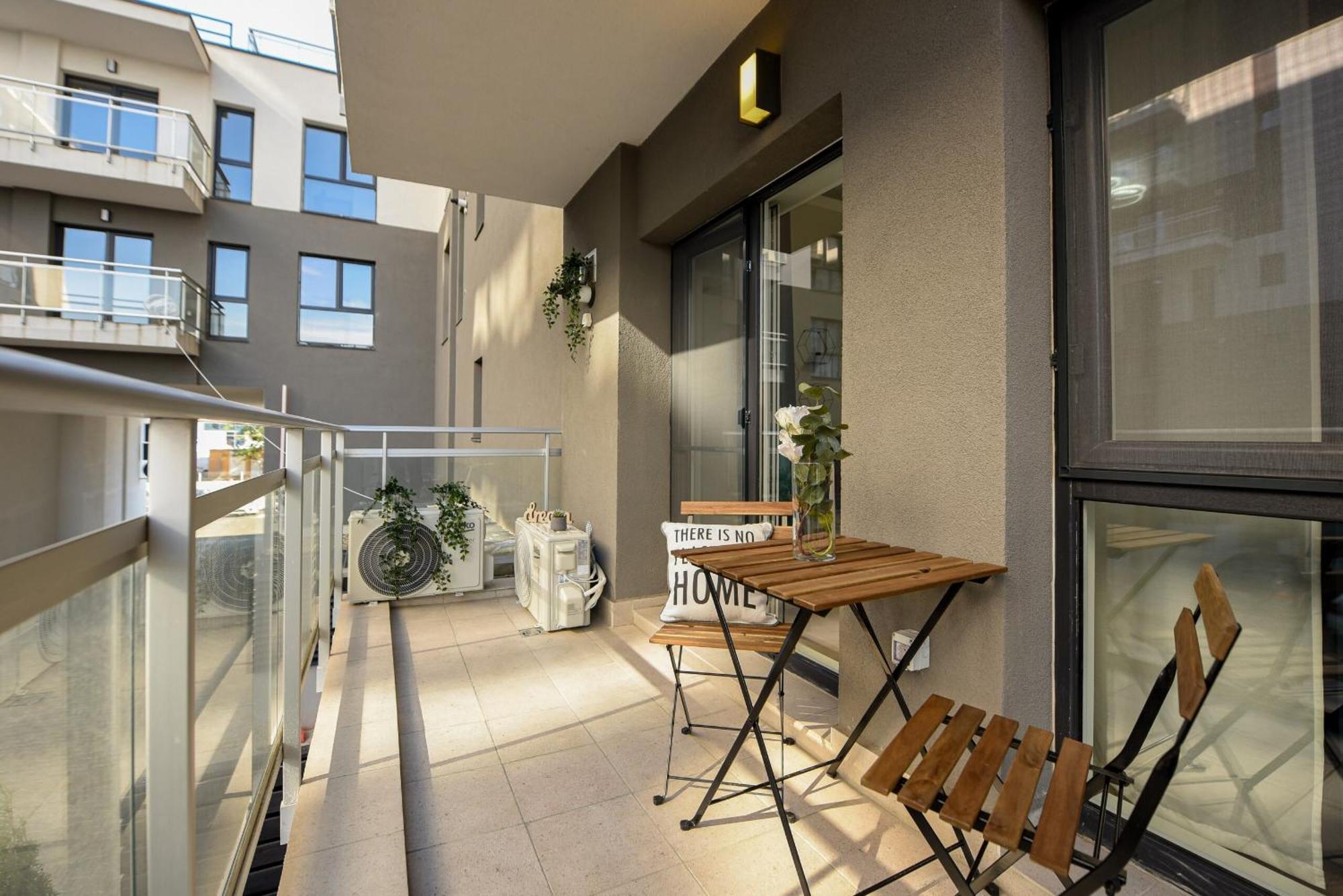 Perfect Stay: Urban Heaven In Aviatiei Business Area Bukarest Værelse billede